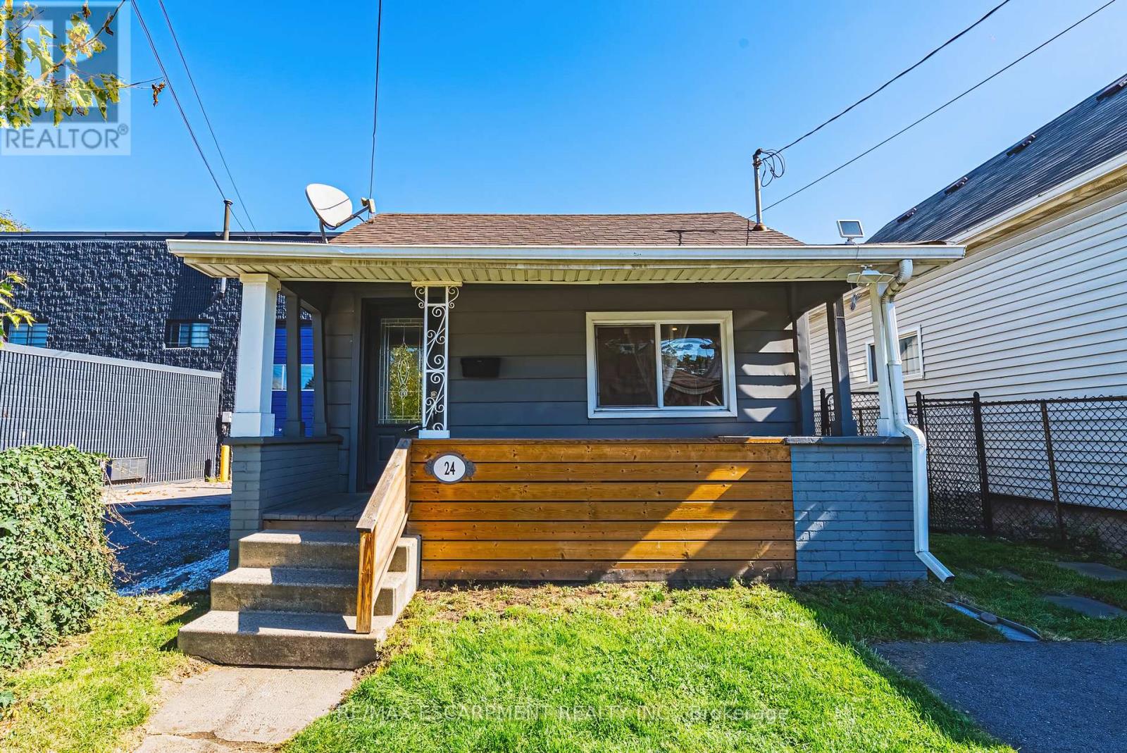 Detached at 24 ROWANWOOD STREET, Hamilton (Industrial Sector)