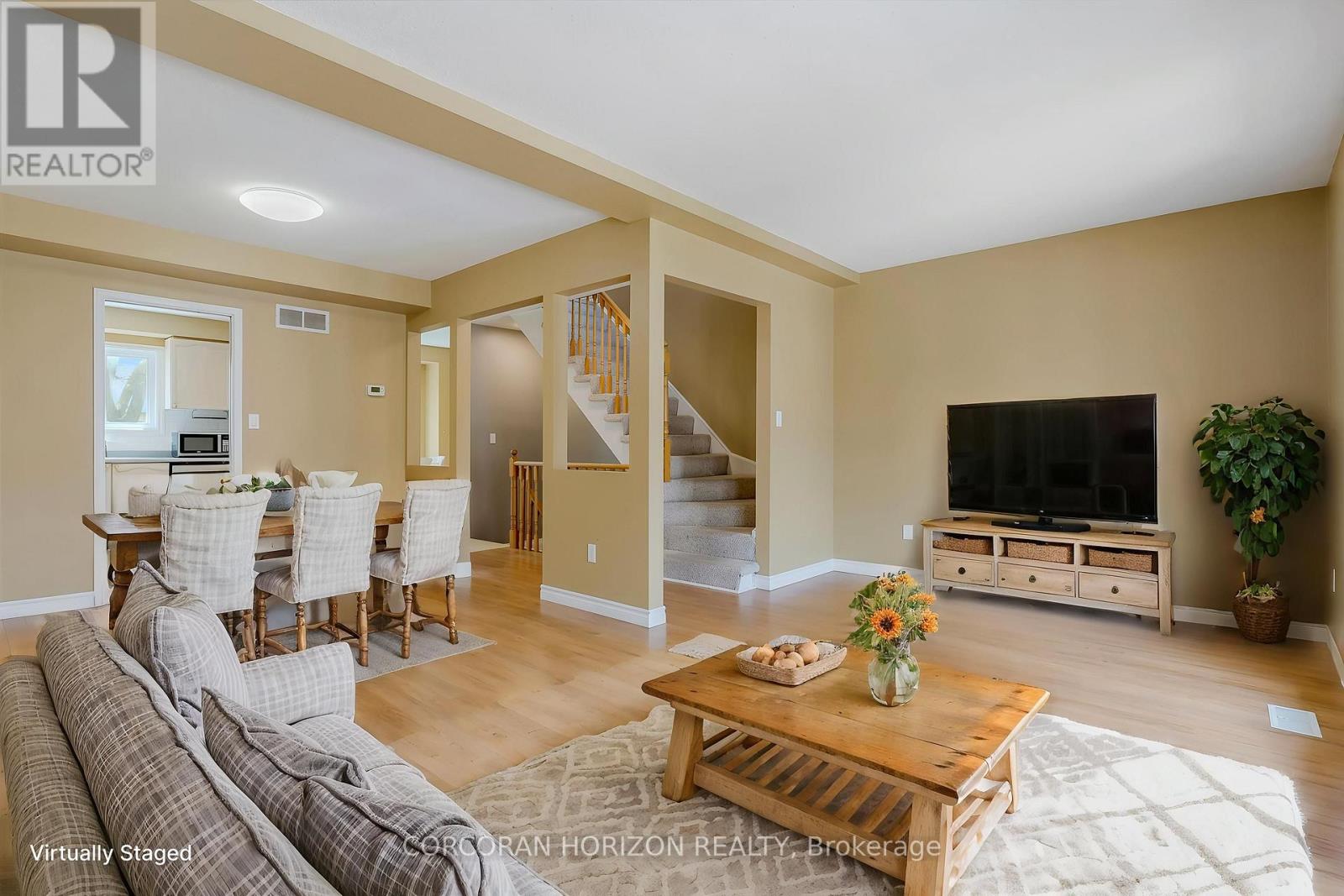 Townhouse at 74 - 302 COLLEGE AVENUE W, Guelph