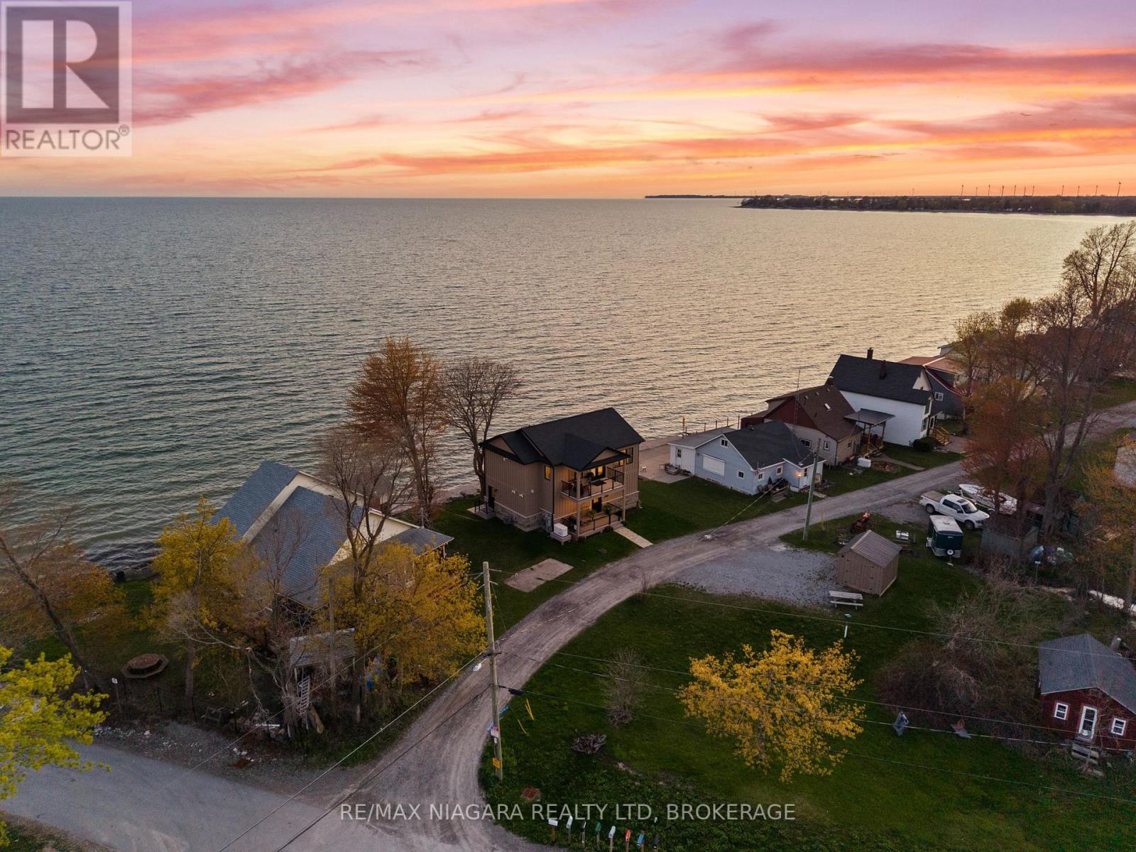 Detached at 11605 BEACH ROAD W, Wainfleet