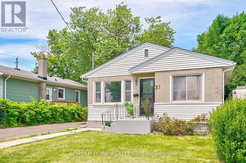 Detached at 31 WARREN ROAD, St. Catharines