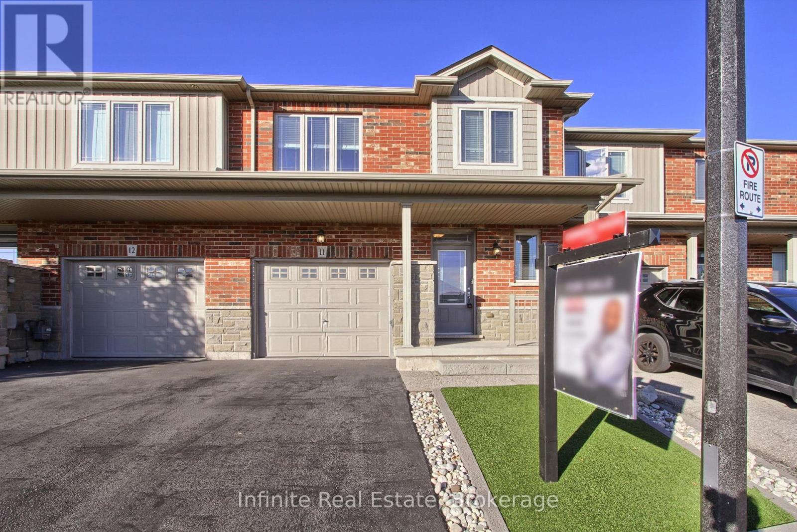 Townhouse at 11 - 380 LAKE STREET, Grimsby (Grimsby Beach)