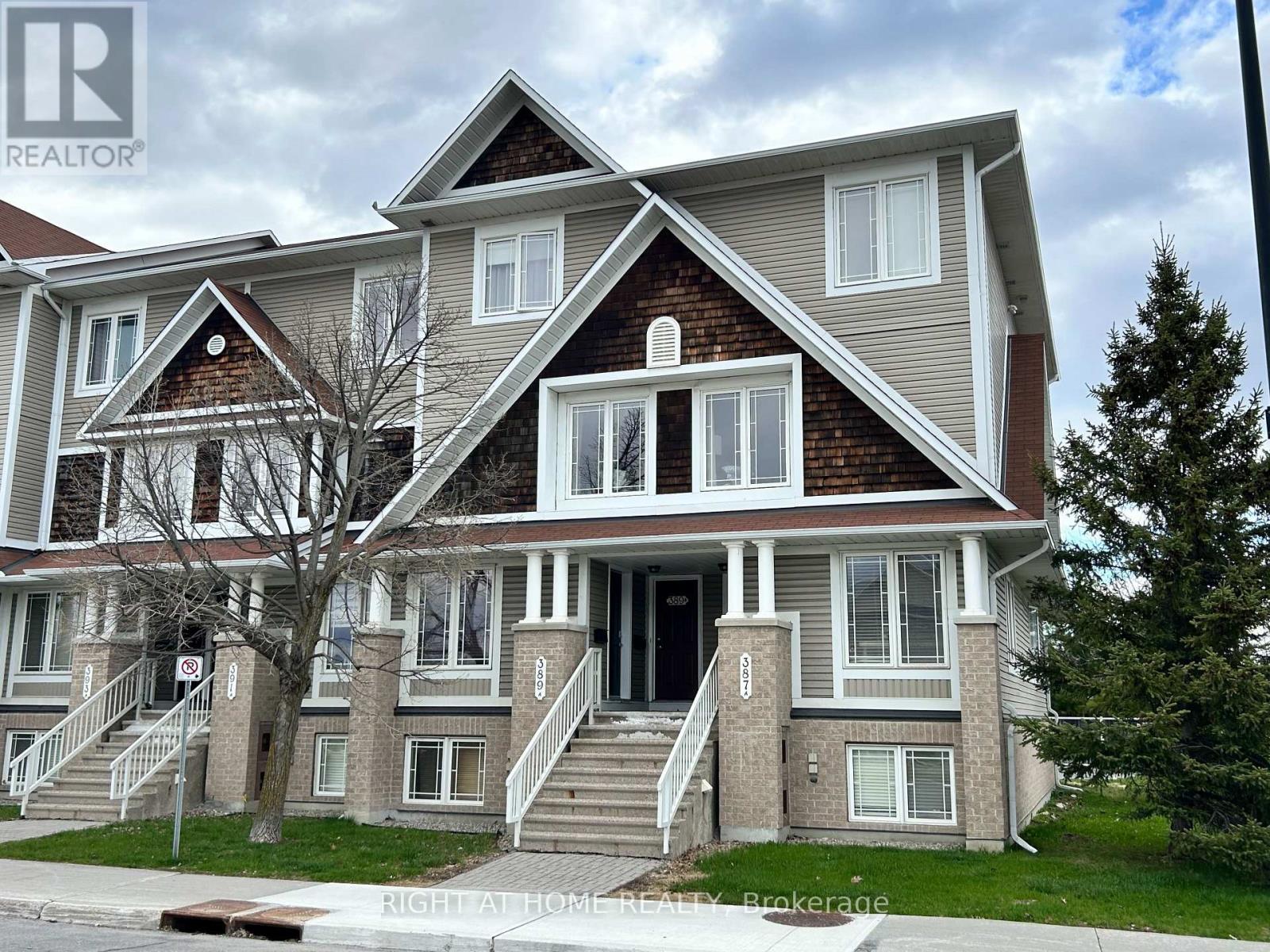 Townhouse at 389B CHAPMAN MILLS DRIVE, Ottawa
