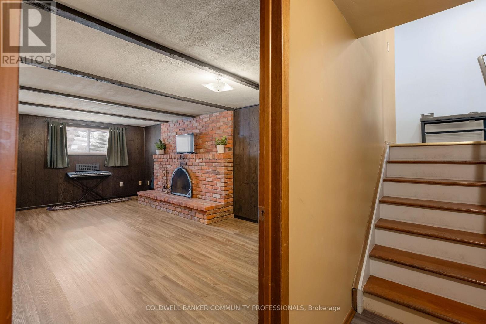 Detached at 401 MOHAWK ROAD W, Hamilton