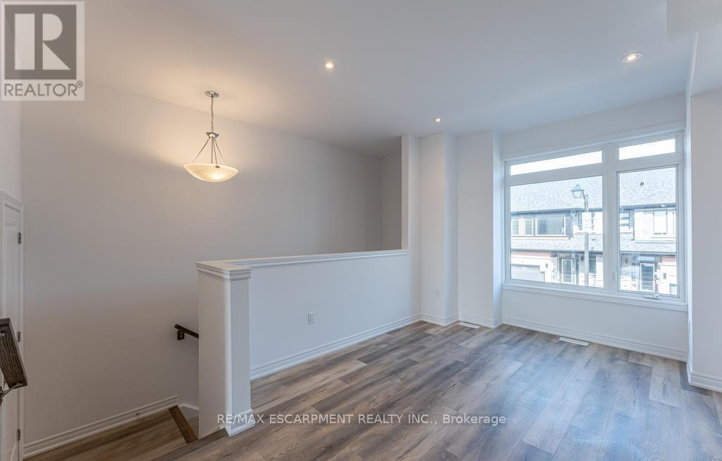 Townhouse at 29 - 120 COURT DRIVE, Brant