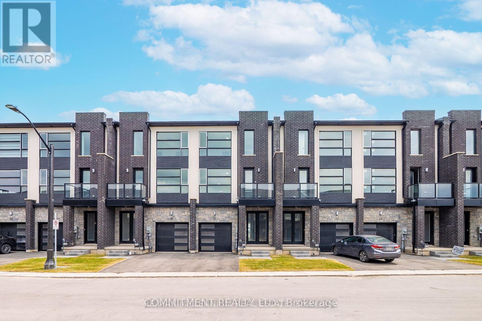 Townhouse at 21 WARREN TRAIL, Welland (Lincoln/Crowland)