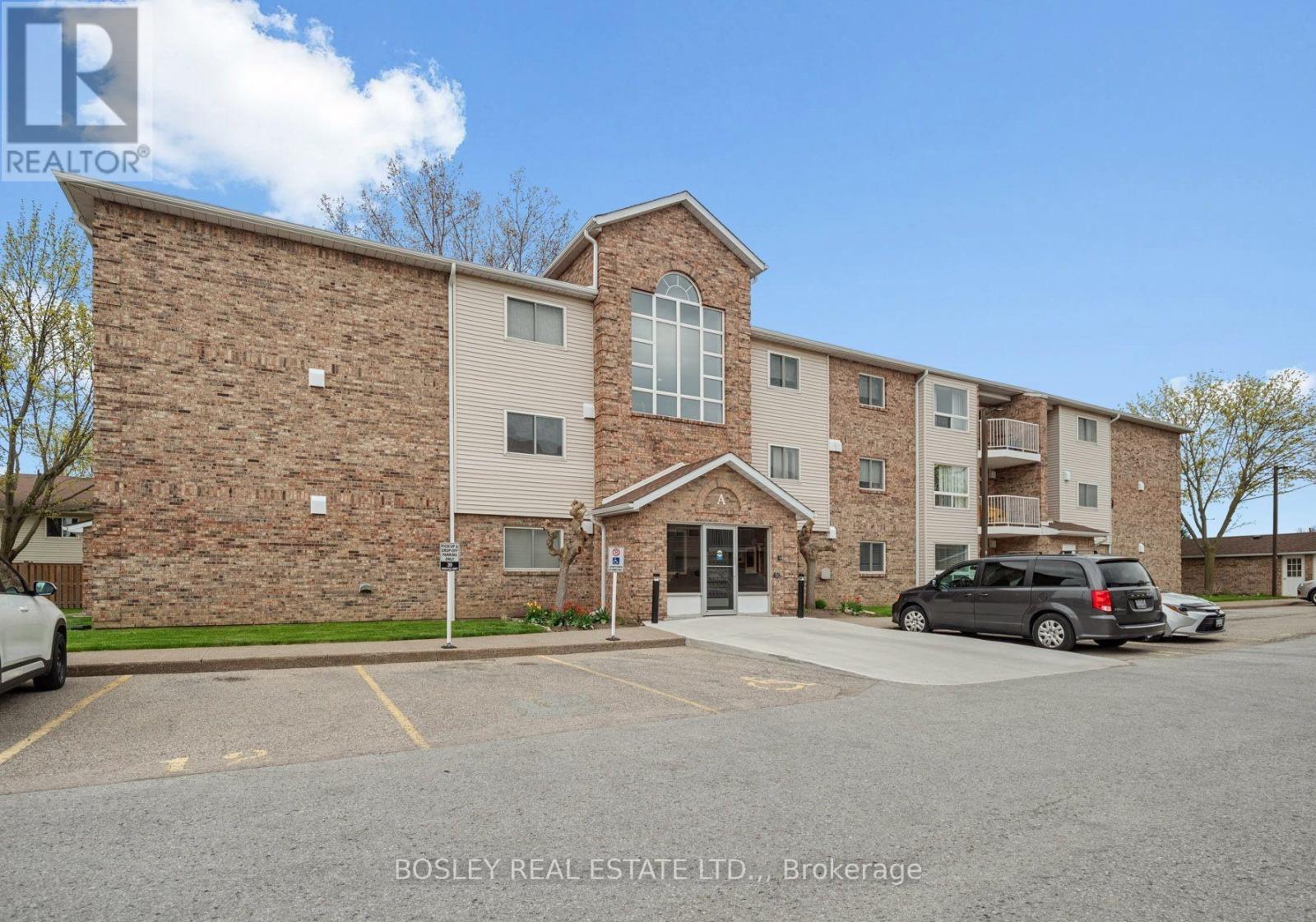 Apartment at 205A - 1061 VANSICKLE ROAD N, St. Catharines (Grapeview)