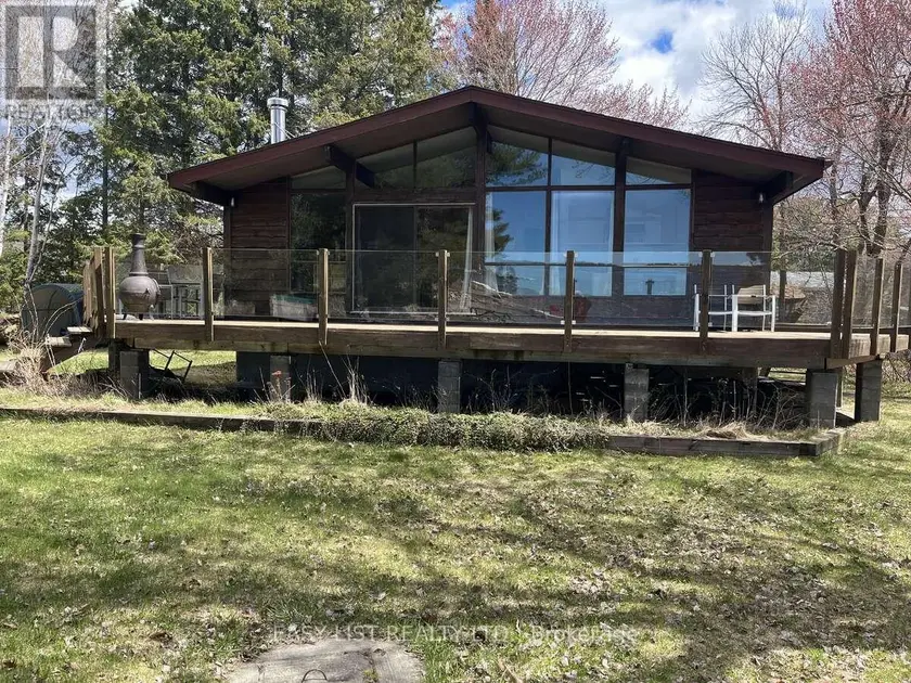 Detached at 16 LEASIDE DRIVE, The Archipelago