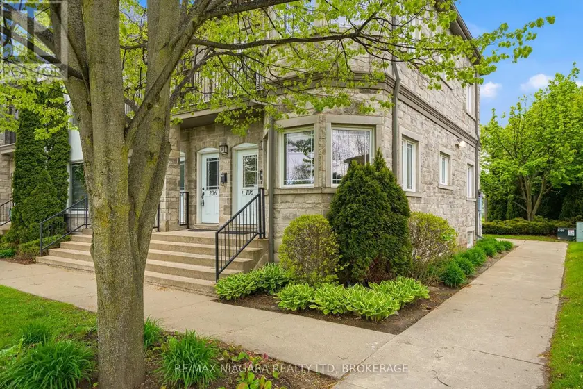 Townhouse at 106 - 6045 DUNN STREET, Niagara Falls