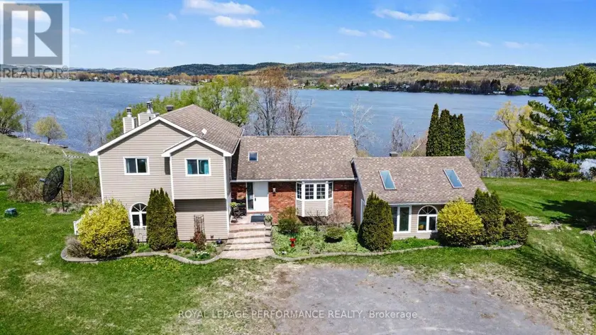 Detached at 935 CONCESSION 1 ROAD, Alfred and Plantagenet
