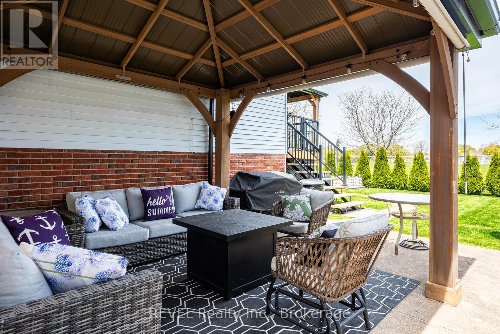 Detached at 9 AMBERWOOD COURT, St. Catharines