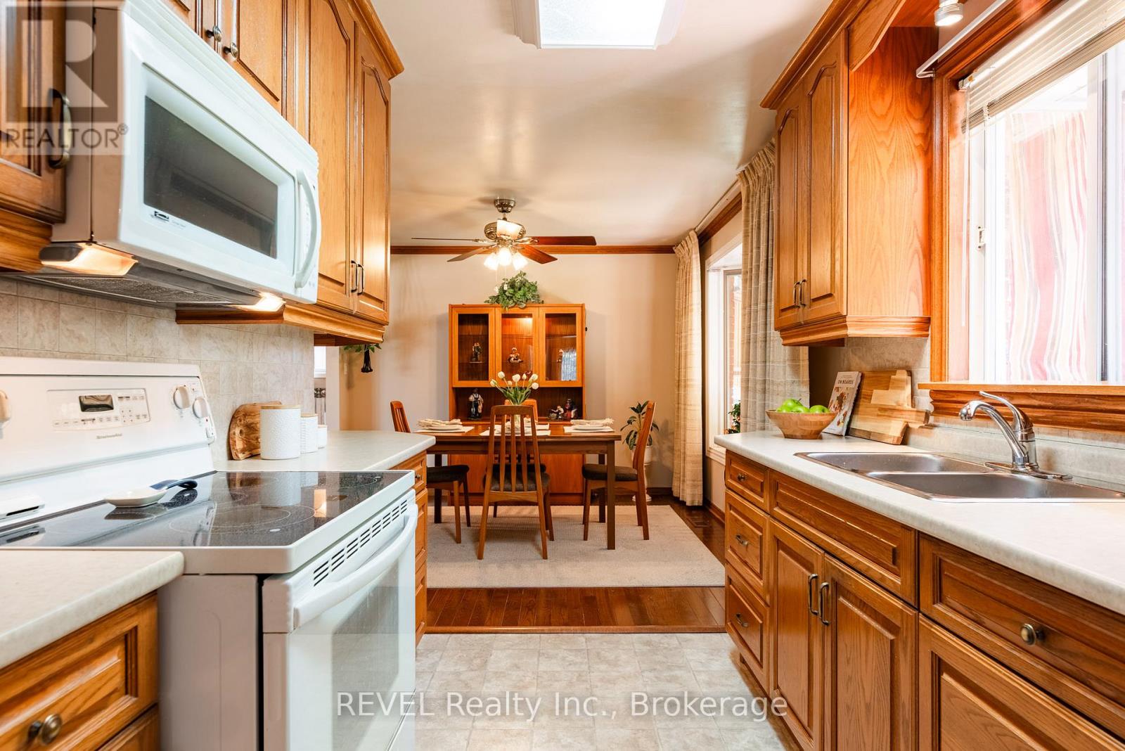 Detached at 6 HARCOVE STREET, St. Catharines