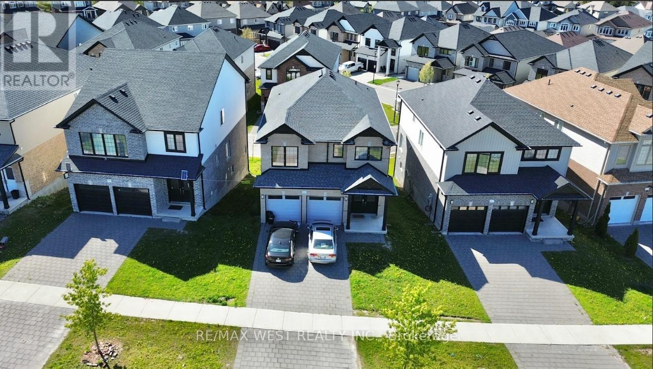 Detached at 2607 SHEFFIELD BOULEVARD, London South (South U)