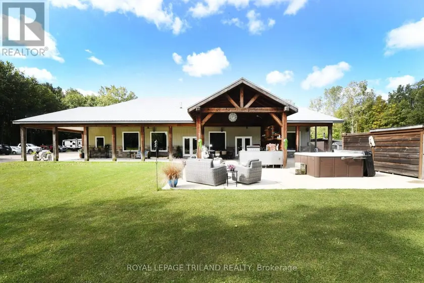 Detached at 7264 RIDGE ROAD, Lambton Shores