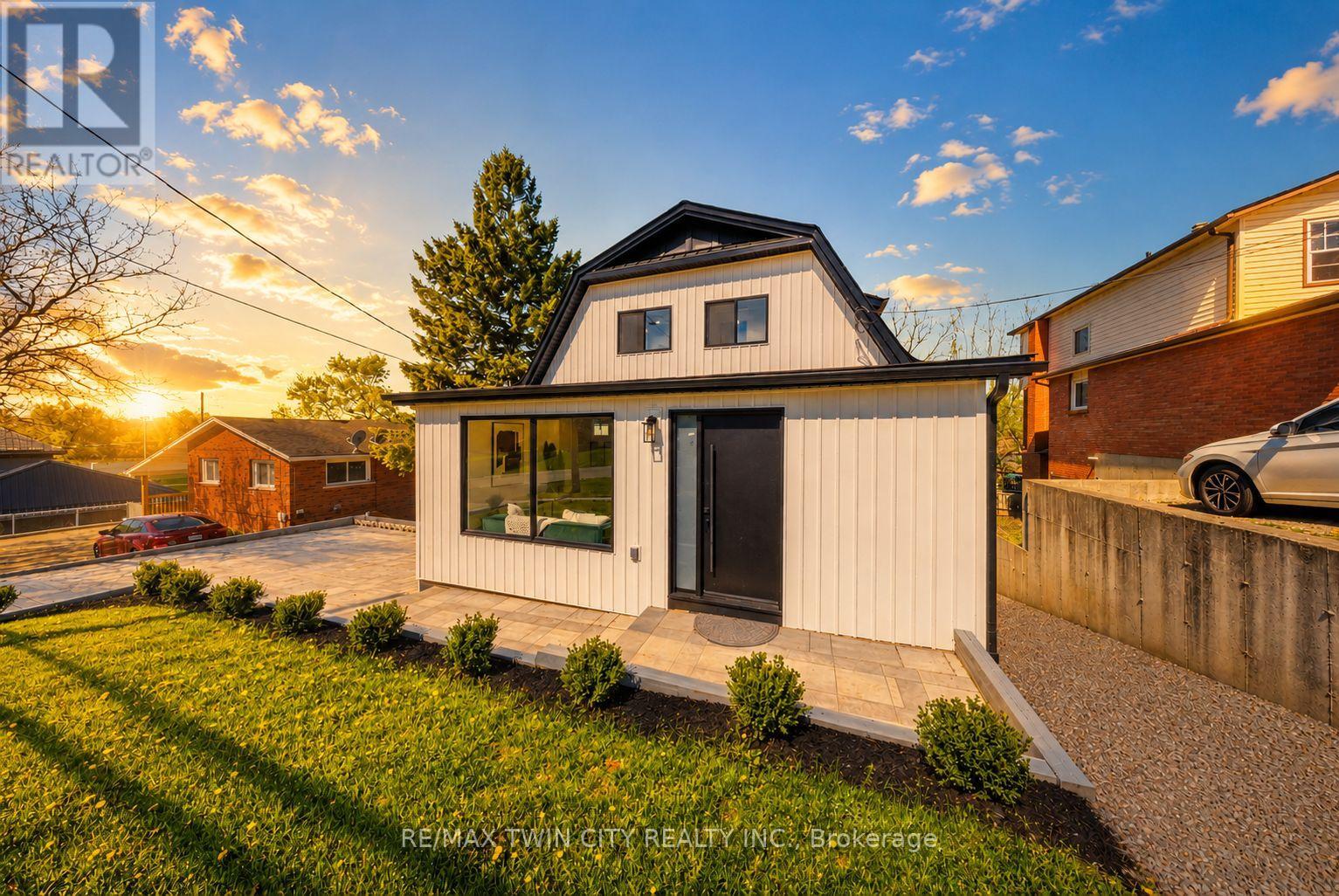 Detached at 23 ABERDEEN STREET, Haldimand