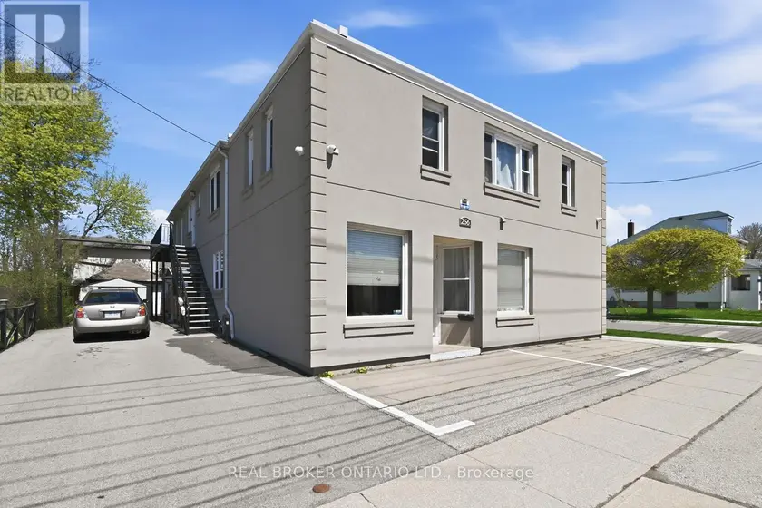 Multiplex at 256 LINCOLN STREET, Welland