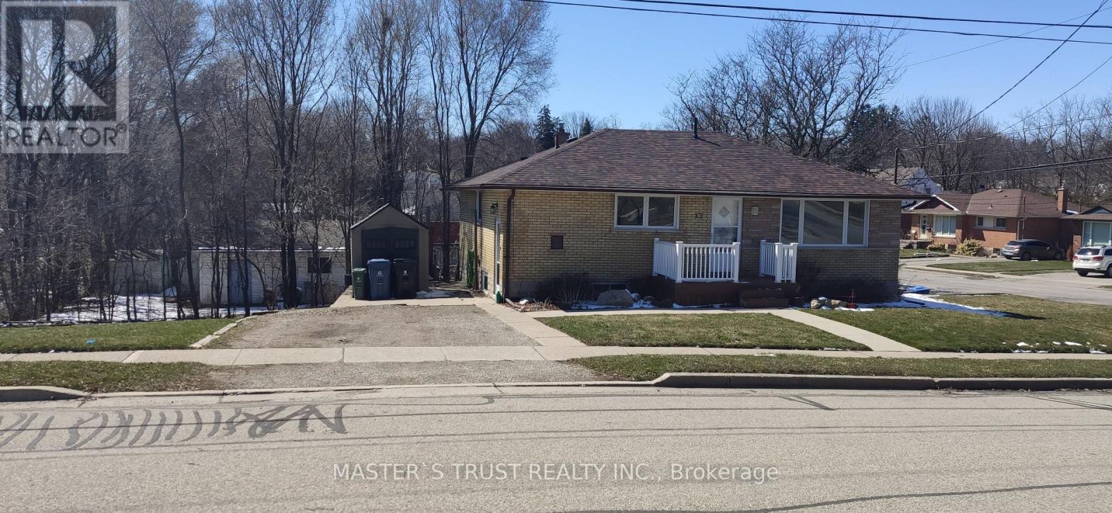 Detached at UPPER - 30 WILLIAM STREET, Guelph (St. George's)