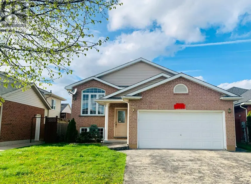 Detached at MAIN FL - 7153 KELLY DRIVE, Niagara Falls