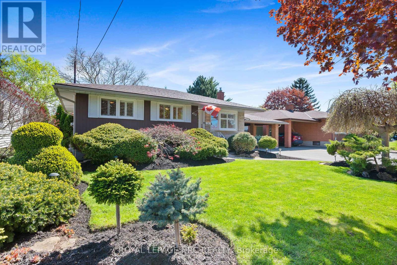 Detached at 12 GLENVIEW AVENUE E, St. Catharines (Vine/Linwell)