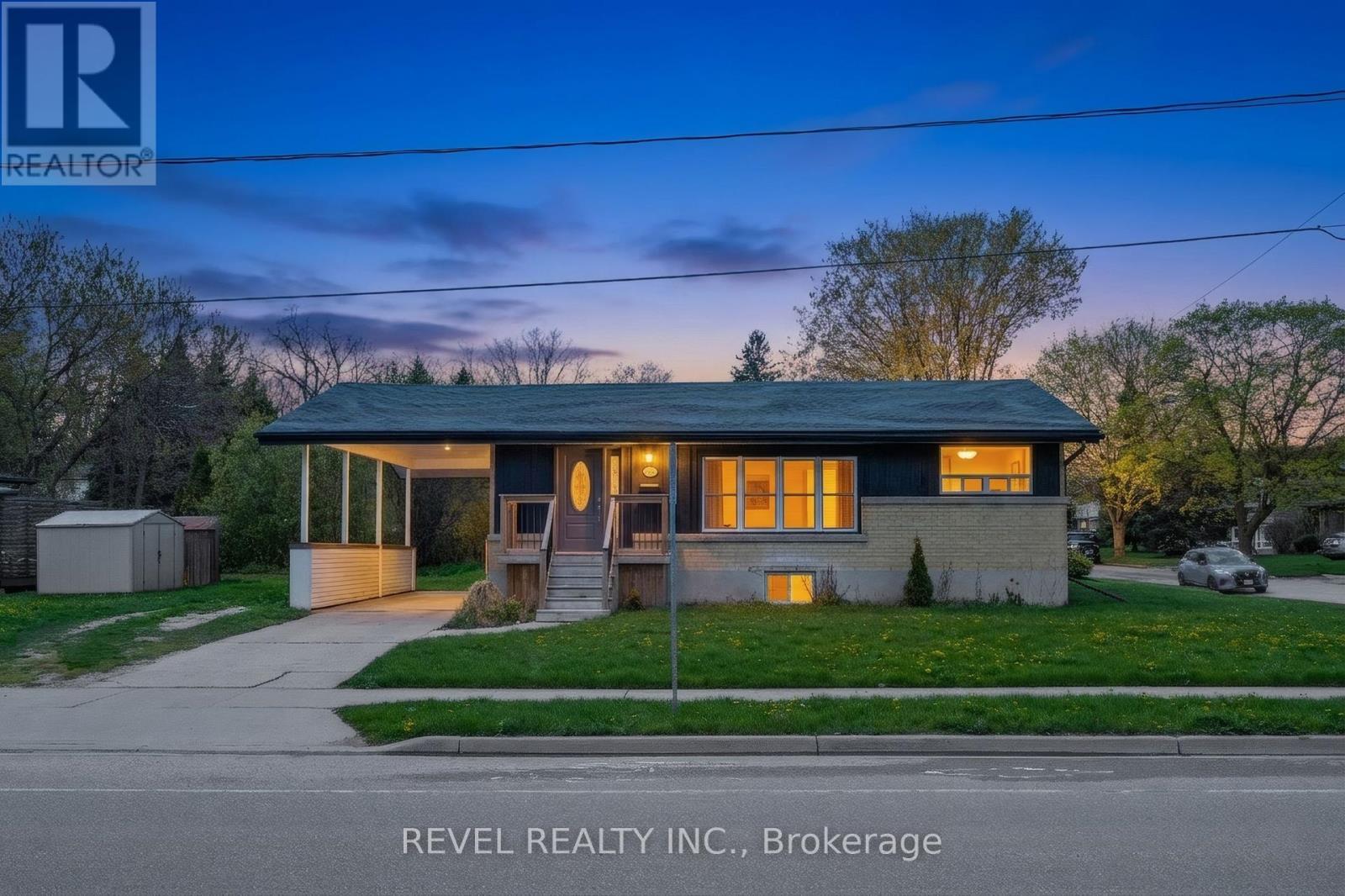 Detached at 216 STEVENSON STREET N, Guelph (St. George's)