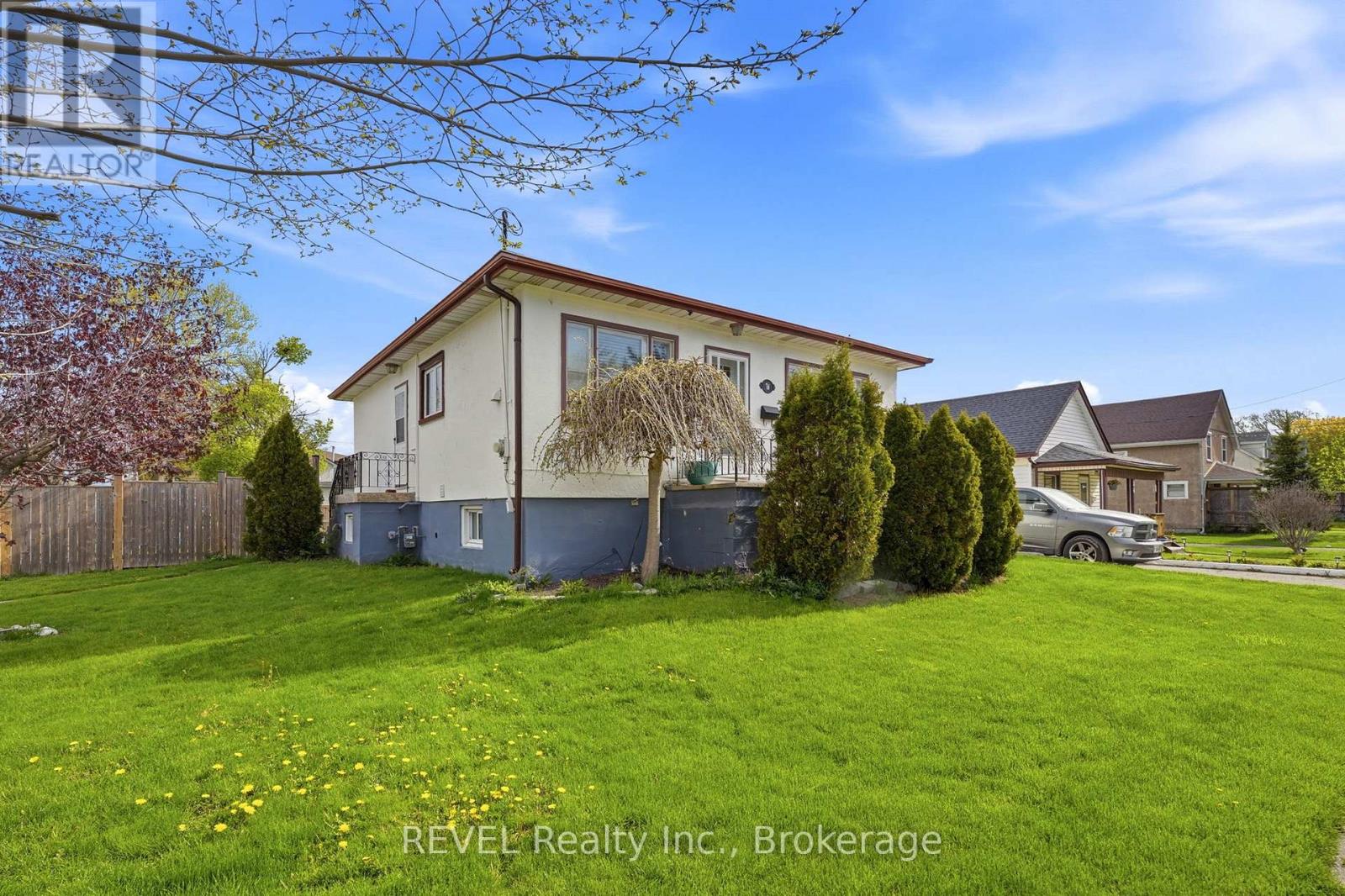Detached at 2 - 76 CHESTNUT STREET, Port Colborne (Killaly East)