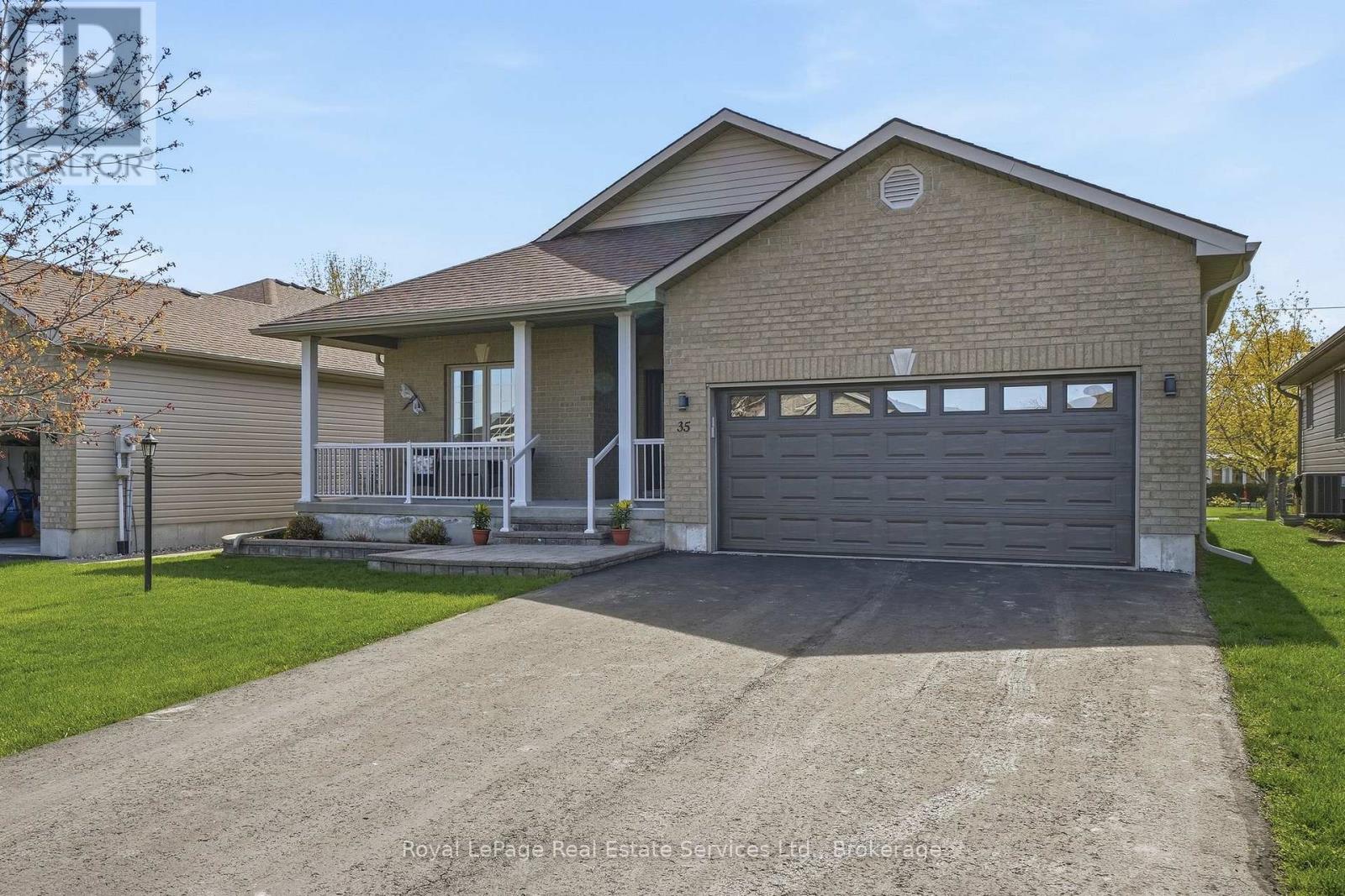 Detached at 35 MAPLEHURST CRESCENT, Prince Edward County (Wellington Ward)