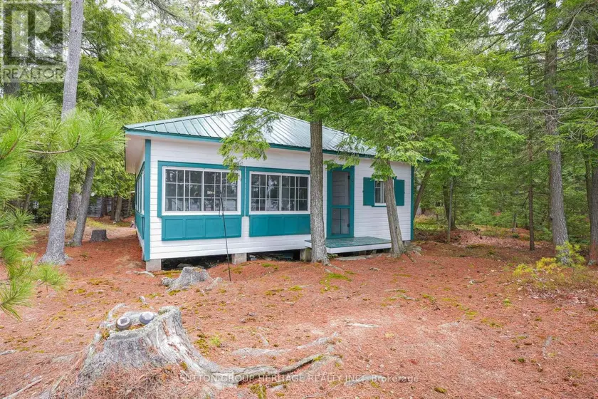 Detached at 909 ASHBY LAKE WA, Addington Highlands
