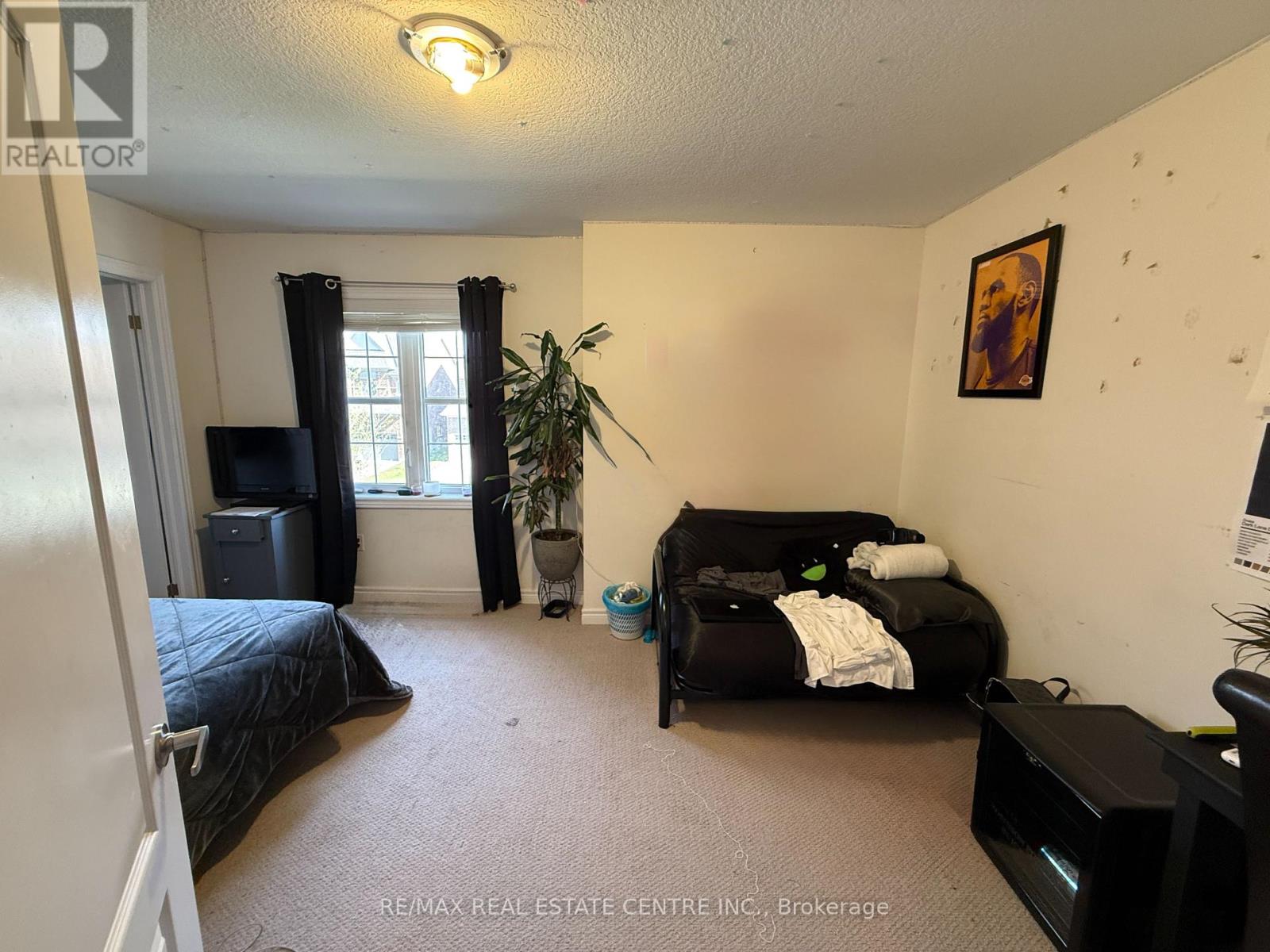 Detached at 499 THOMPSON STREET, Woodstock