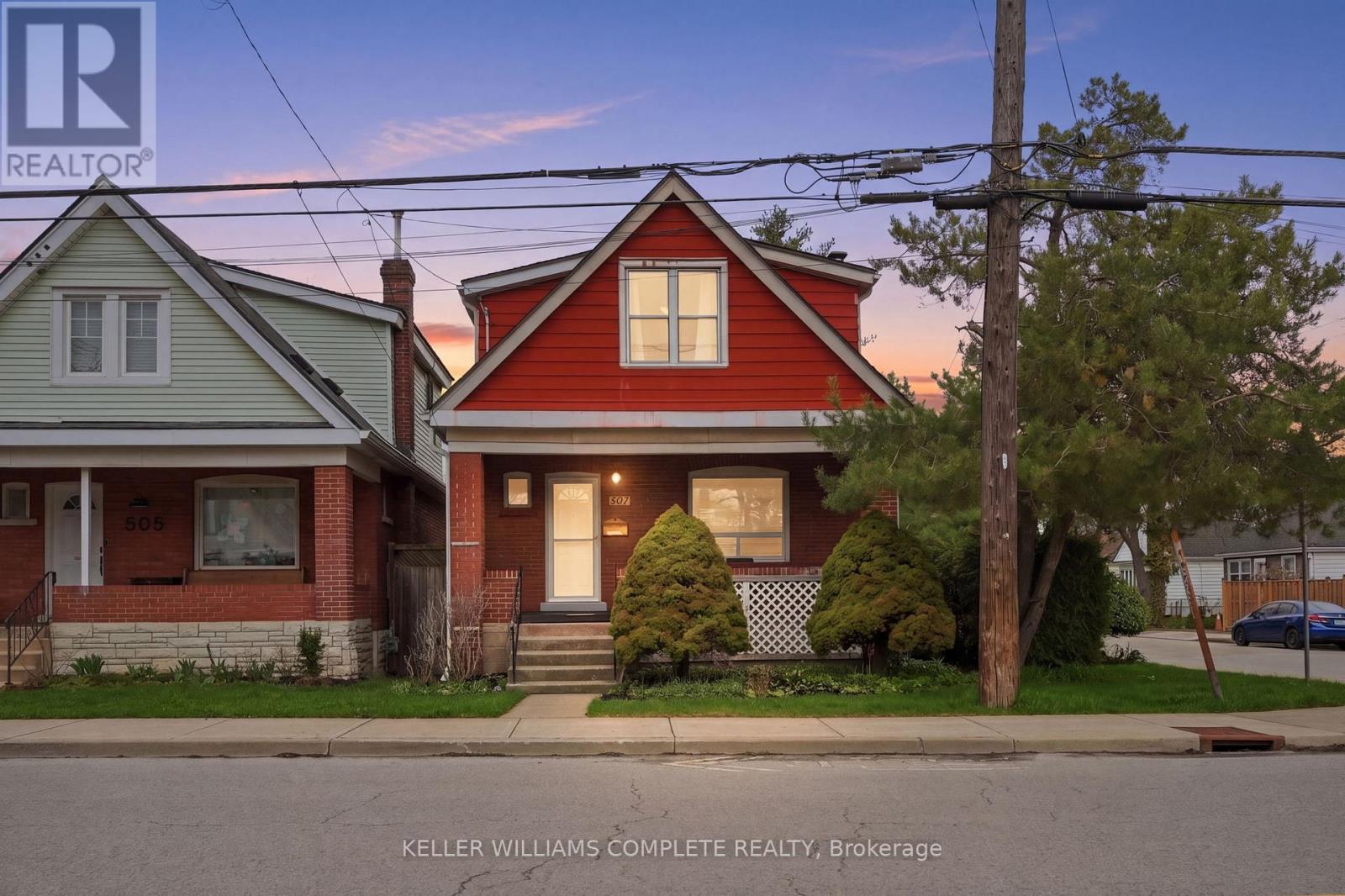 Detached at 507 QUEENSDALE AVENUE E, Hamilton (Inch Park)