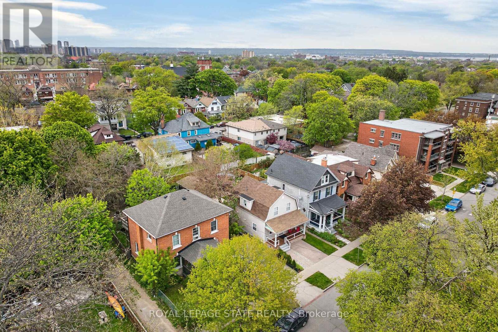 Detached at 172 PROSPECT STREET S, Hamilton (Blakeley)