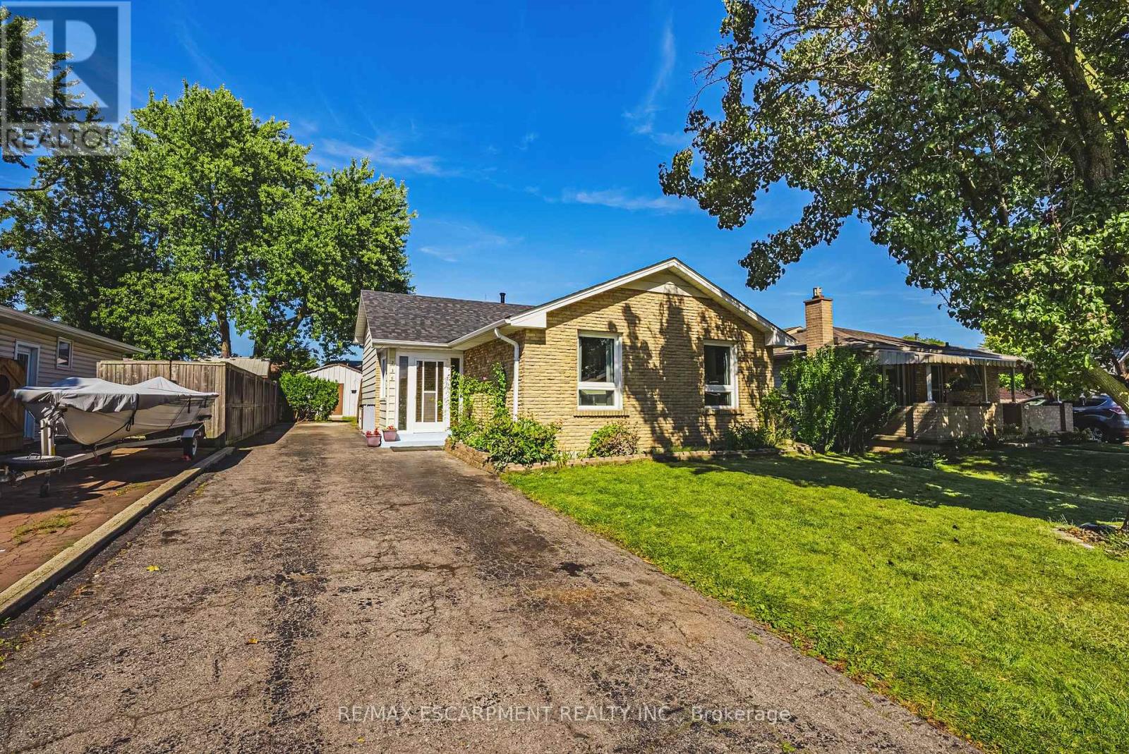Detached at 235 LARCH STREET, Hamilton (Lisgar)