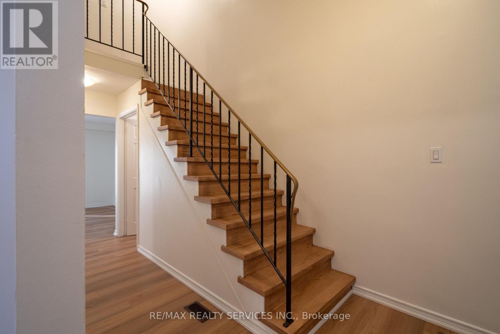 Townhouse at 176 - 100 BROWNLEIGH AVENUE, Welland