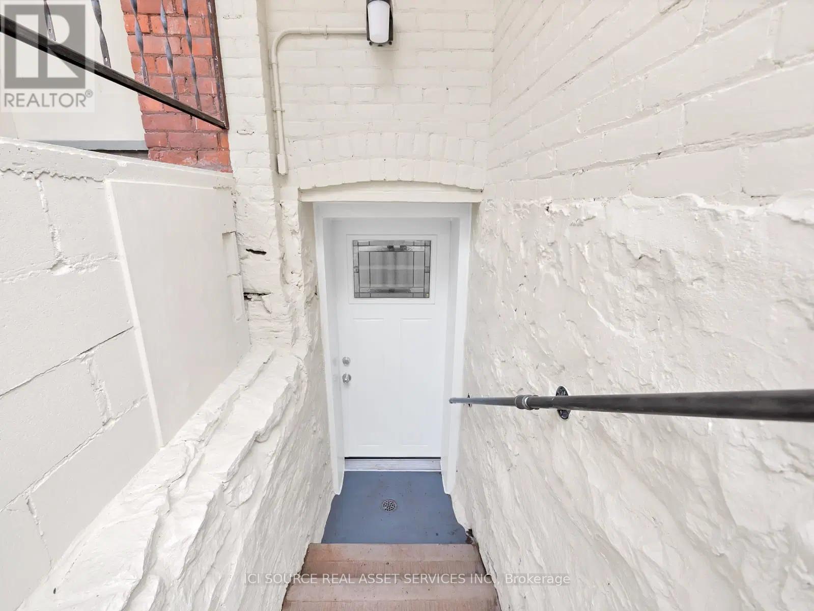 Multiplex at 1 - 132 HOLTON AVENUE S, Hamilton (St. Clair)