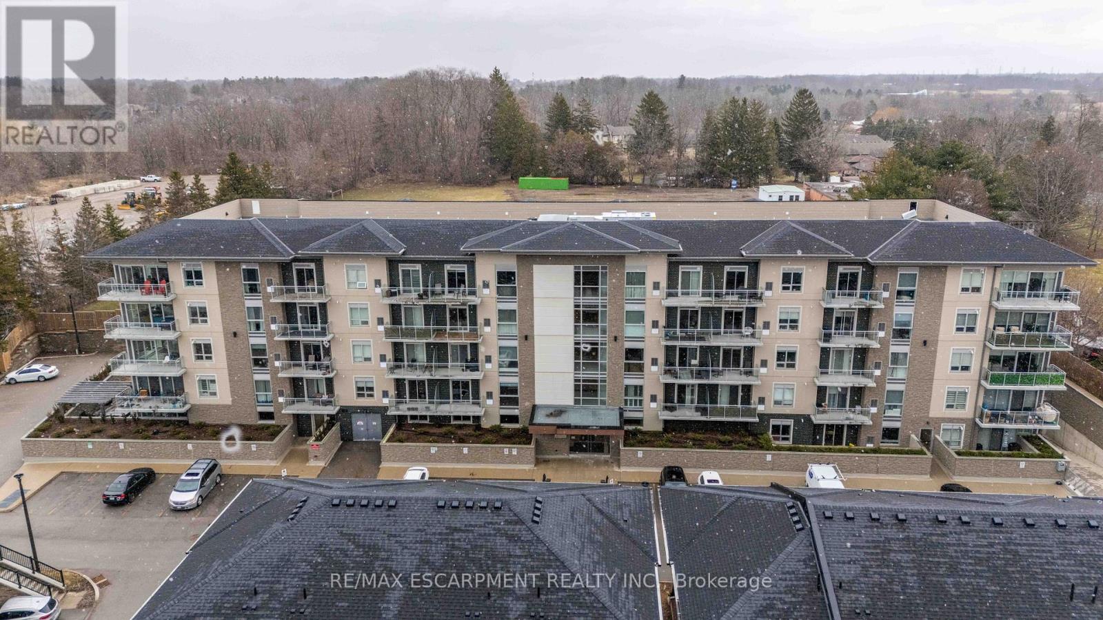 Apartment at 504 - 16 MARKLE CRESCENT, Hamilton (Ancaster)