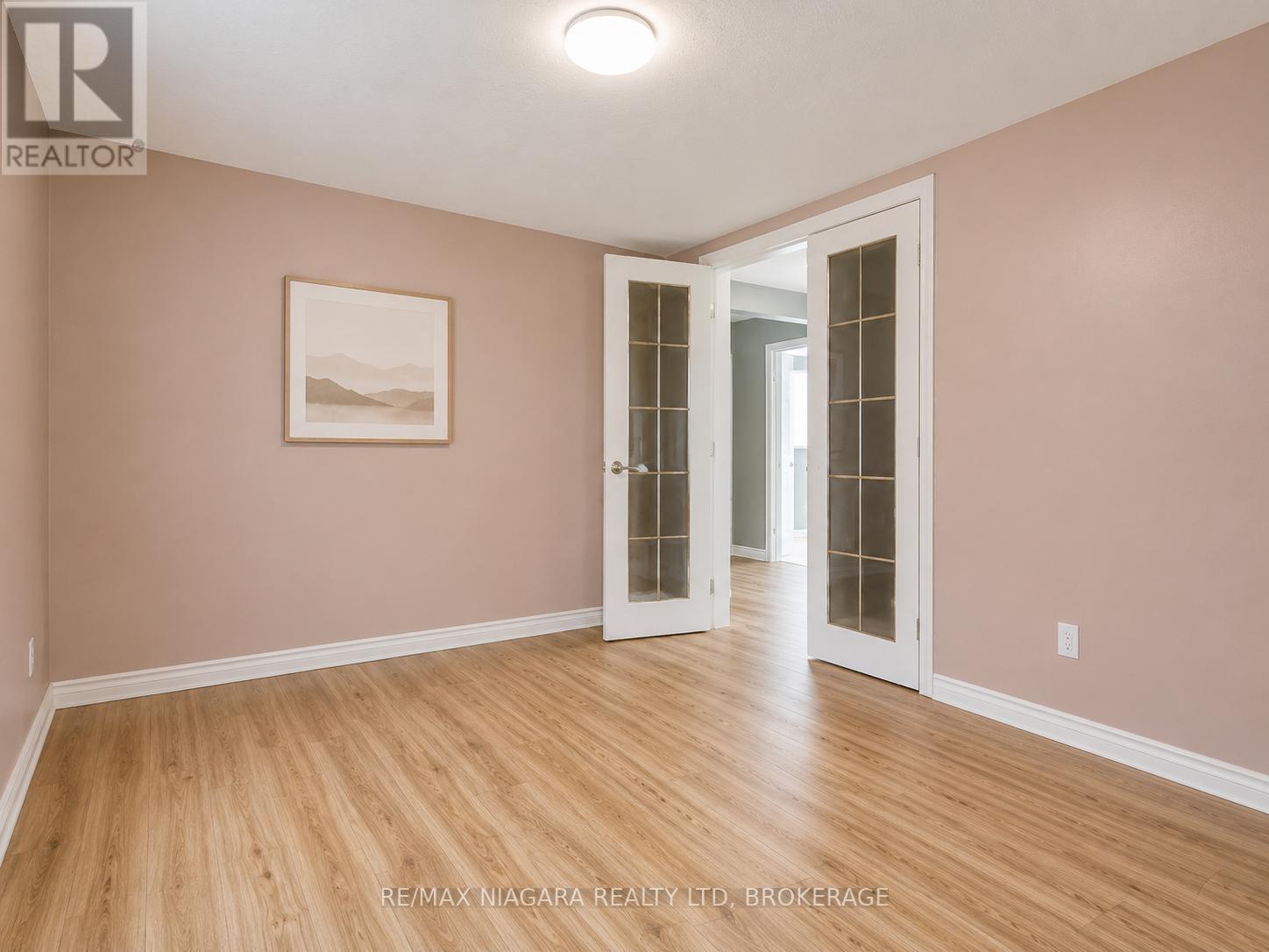 Detached at 1377 MERRITTVILLE HIGHWAY, Thorold