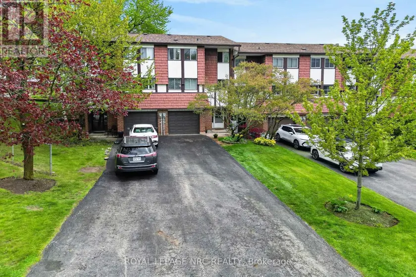 Townhouse at 53 LARRAINE AVENUE, Hamilton