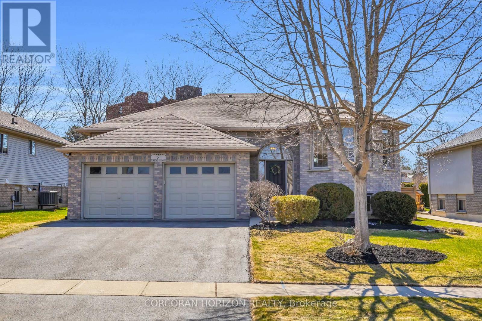 Detached at 5 BRADBURY CRESCENT, Brant (Paris)