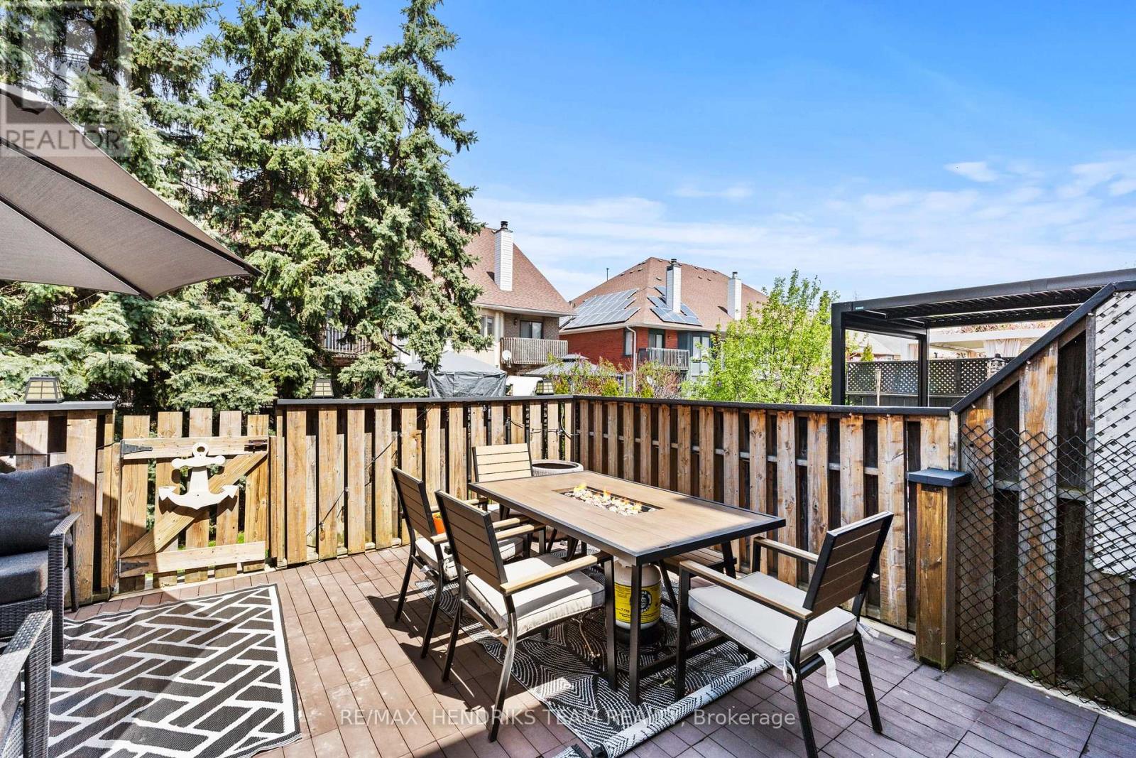 Townhouse at 5 HARBOUR DRIVE, Hamilton
