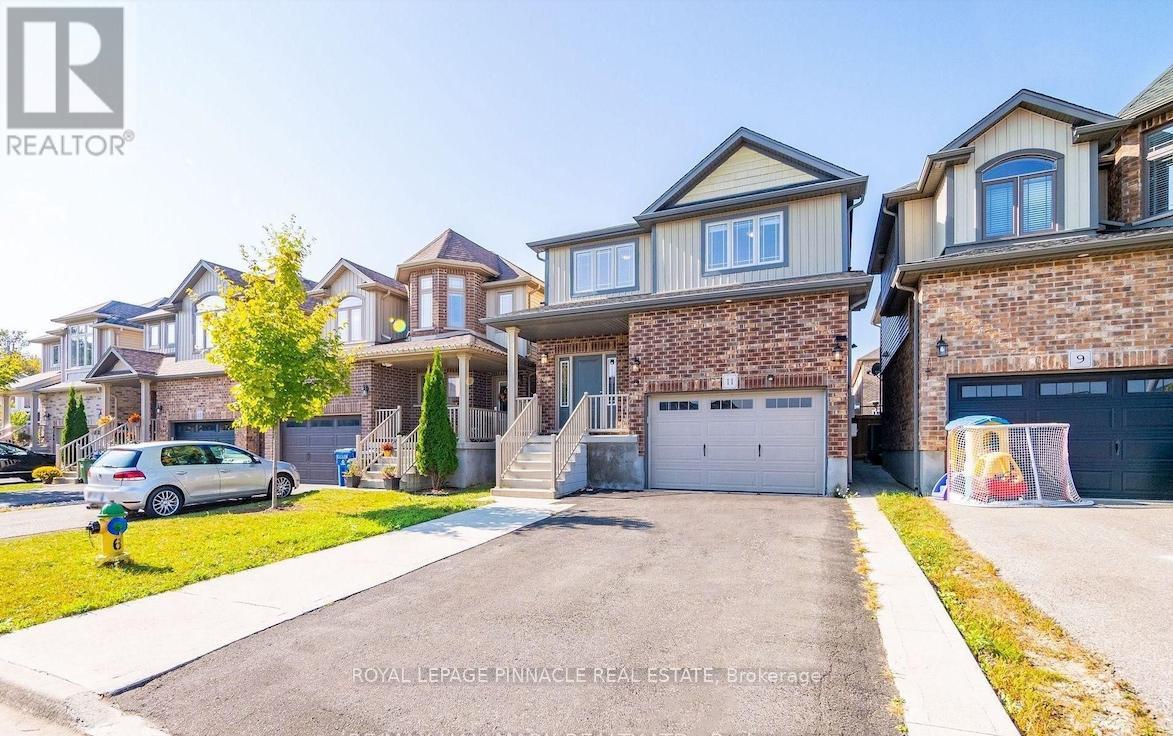 Detached at UPPER BDRM - 11 BURCOMBE CROSS, Guelph (Pineridge/Westminster Woods)