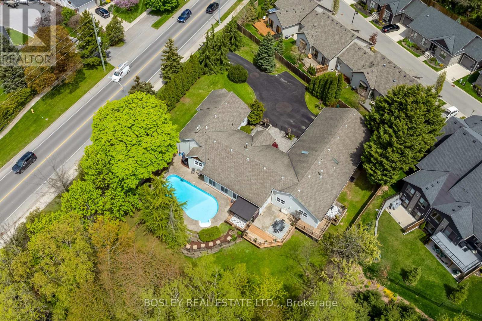 Detached at 166 LAKESHORE ROAD, St. Catharines