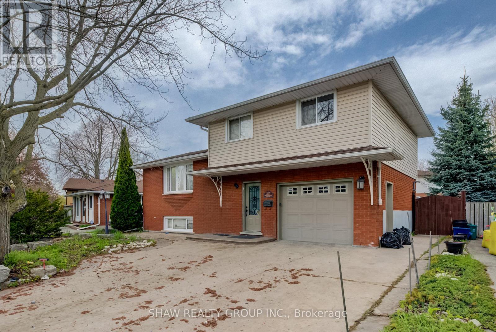 Detached at 207 CHRISTOPHER DRIVE, Cambridge