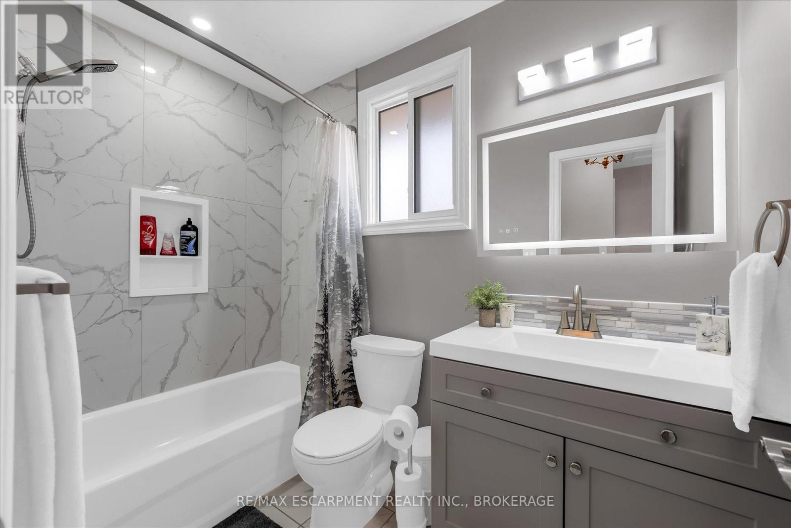 Detached at 7506 JUBILEE DRIVE, Niagara Falls
