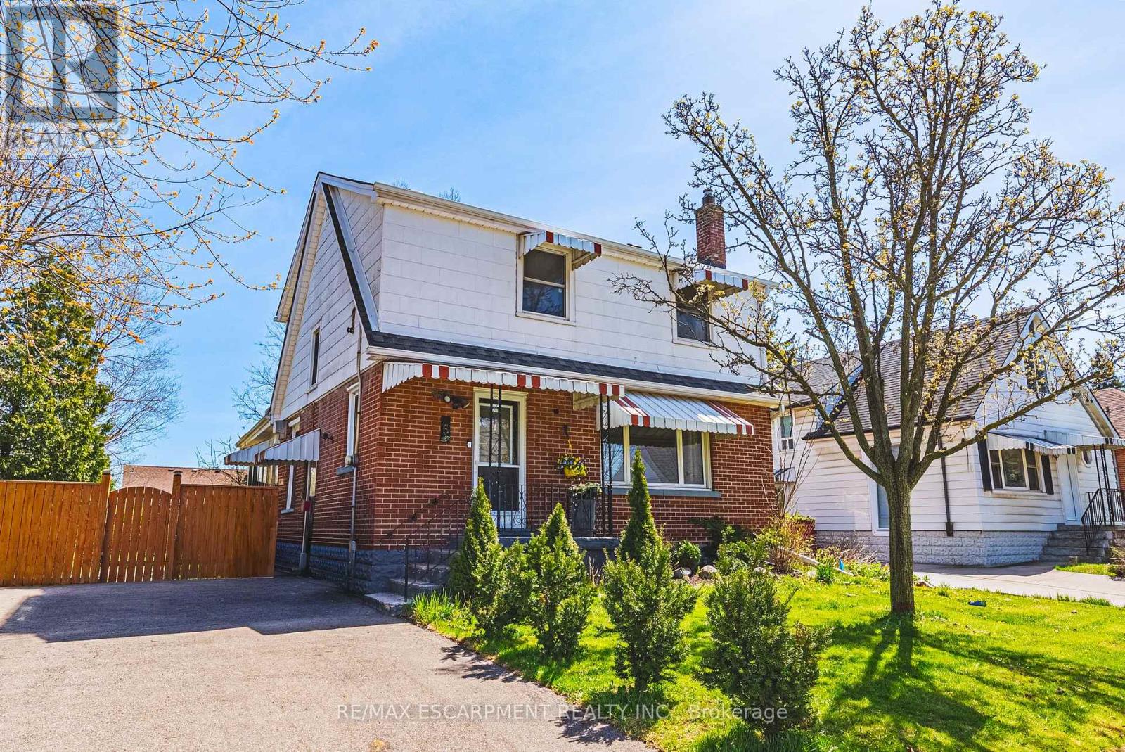 Detached at MAIN - 5 WEST 3RD STREET, Hamilton (Bonnington)
