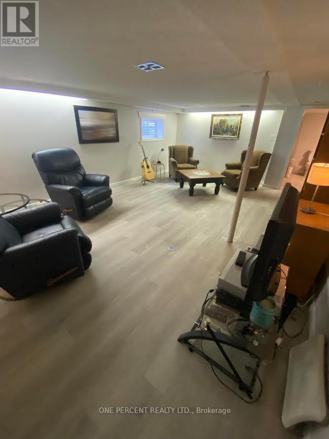 Detached at 25 WELLINGTON STREET, Bracebridge