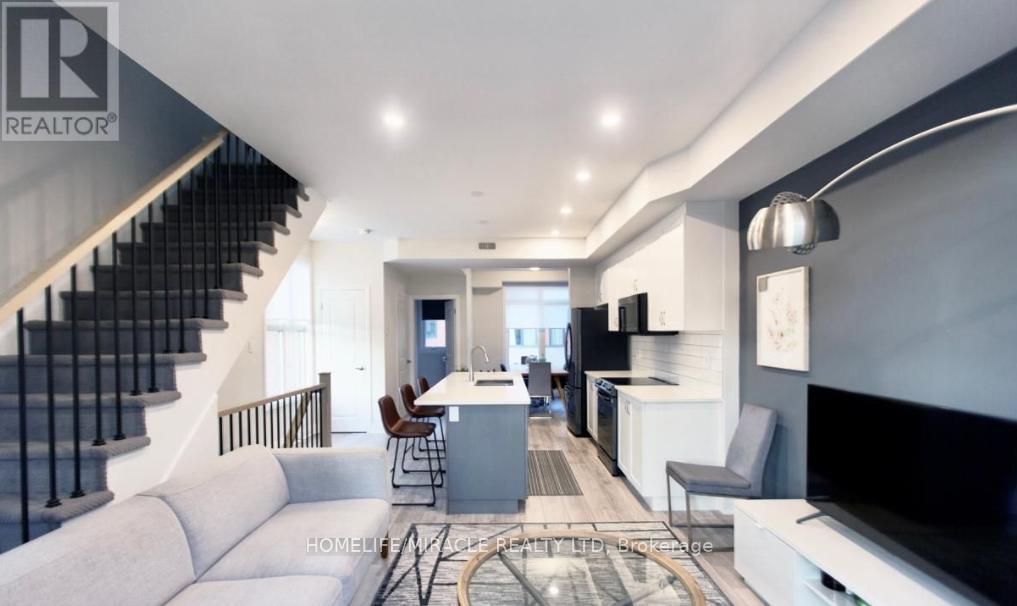 Townhouse at 10 - 2 WILLOW STREET, Brant (Paris)