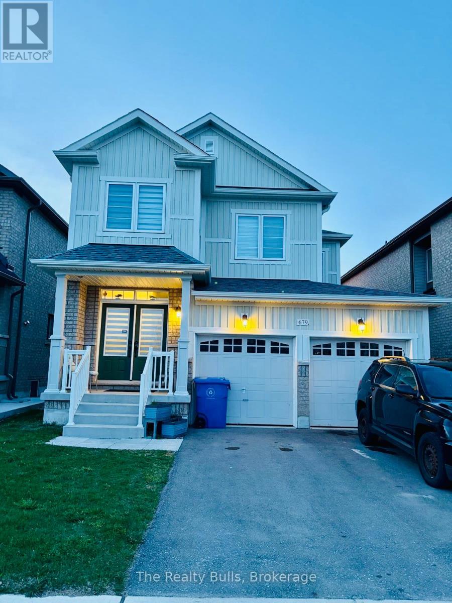 Detached at 679 ANISHINAABE DRIVE, Shelburne