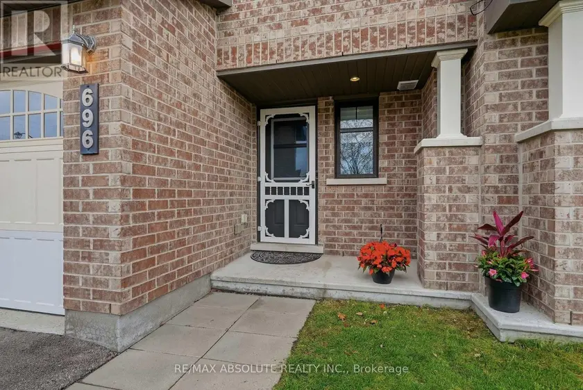 Townhouse at 696 TRIGORIA CRESCENT, Ottawa