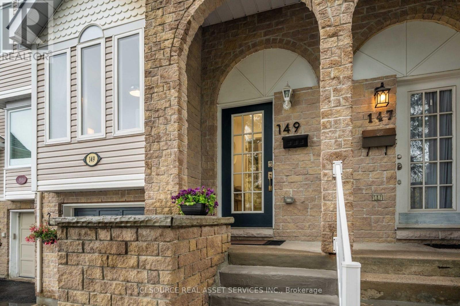 Townhouse at 149 WOODGATE WAY, Ottawa