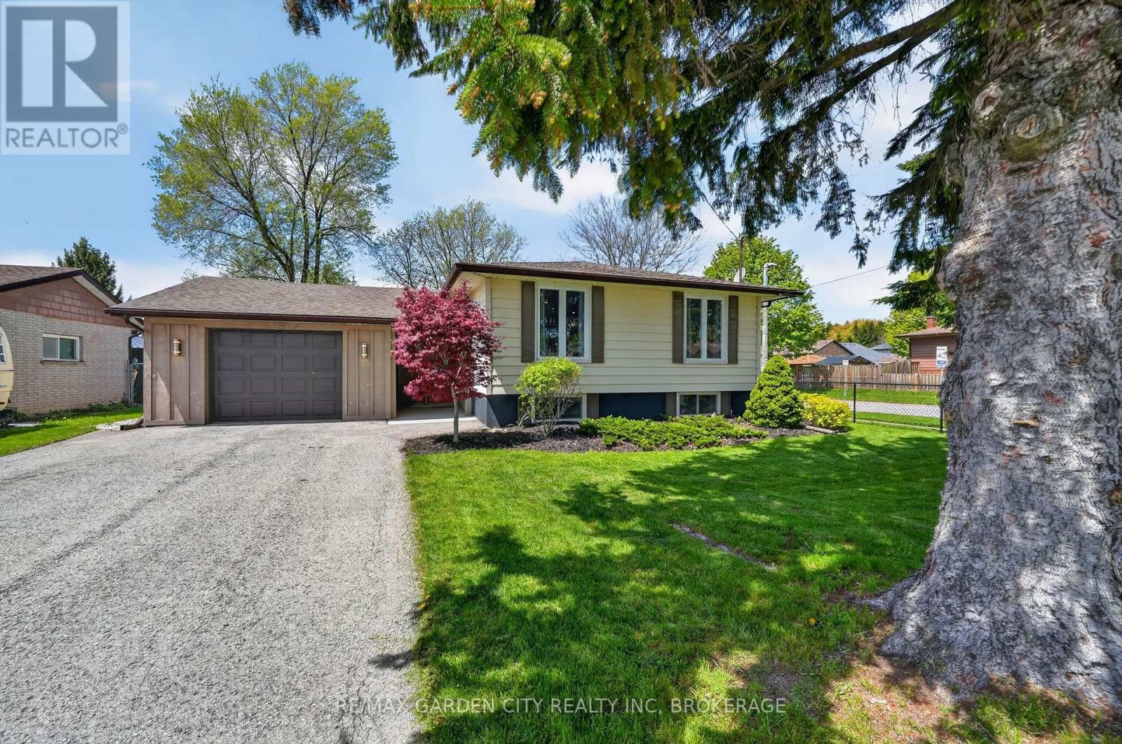 Detached at 725 CLARE AVENUE, Welland (N. Welland)