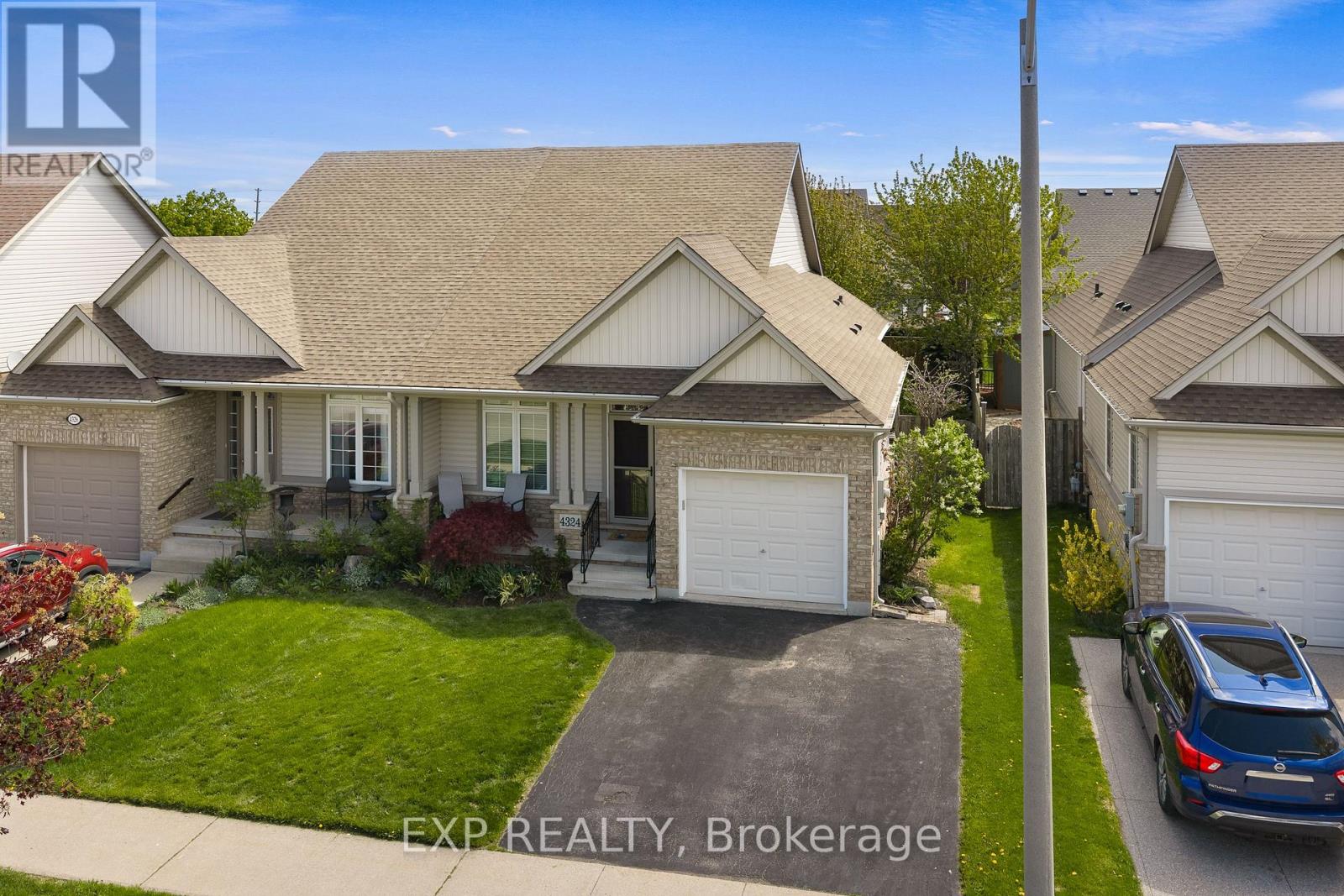 Semi-Detached/Link at 4324 BEVERLEY CRESCENT, Lincoln (Beamsville)