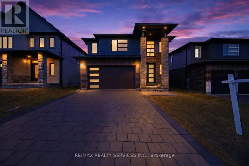 Detached at 1891 FOUNTAIN GRASS DRIVE, London
